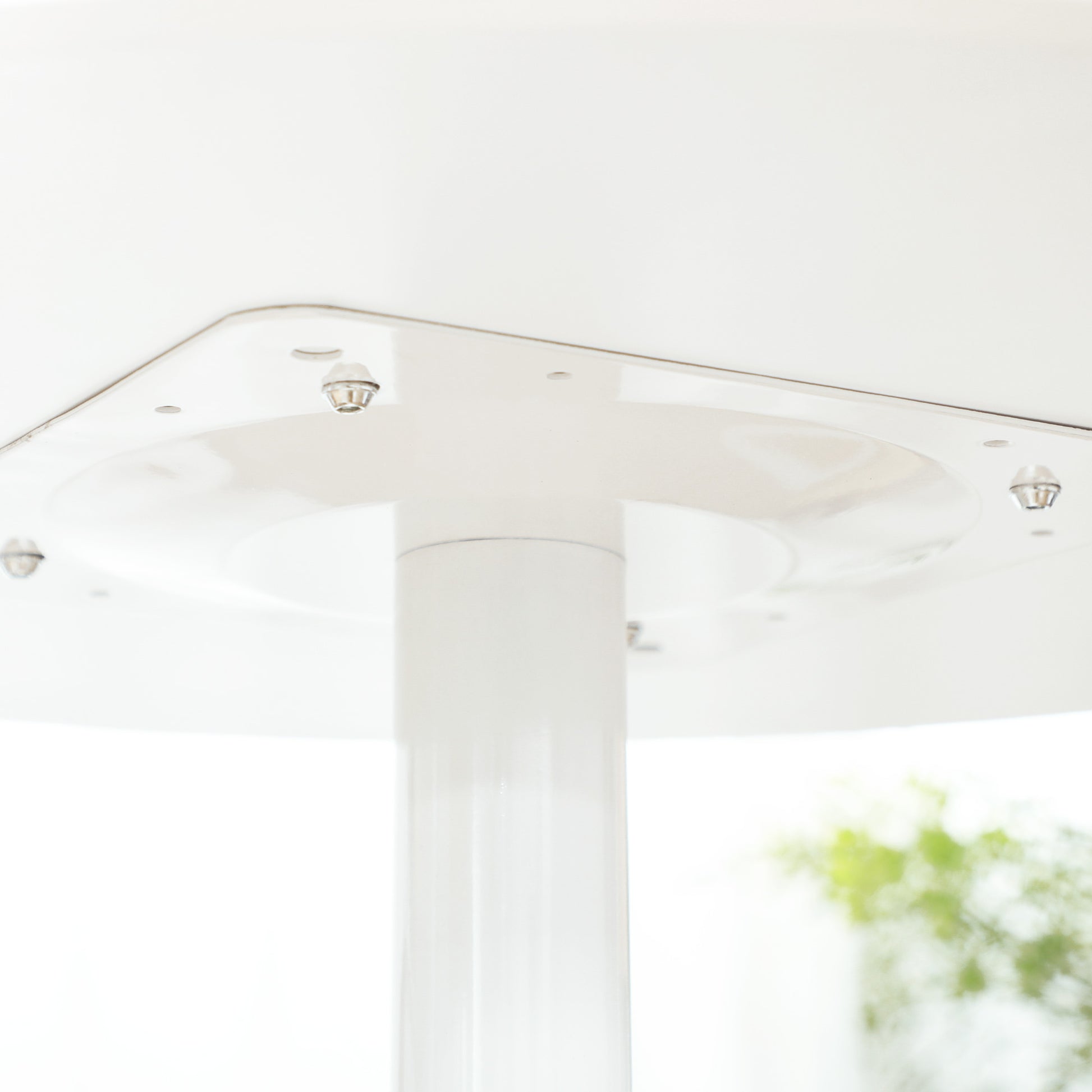 Round Dining Table, Modern Kitchen Table with Steel Base